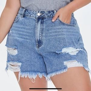 Plus size mom denim frayed shorts